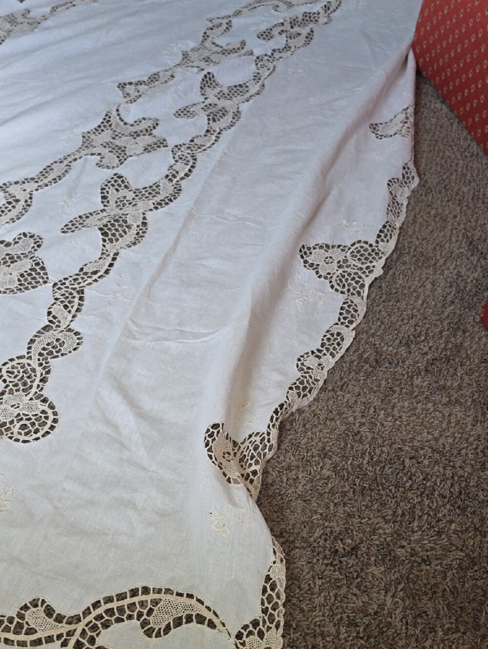 Handmade Cut And Lace Cream Banquet Tablecloth with Lace Insets - 138 x 65 - Picture 7 of 7